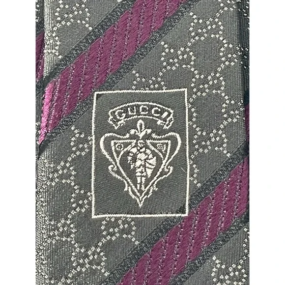 Gucci 100% Silk Tie Gray Purple GG Monogram Stripe Italy Crest Logo Designer - Picture 8 of 16